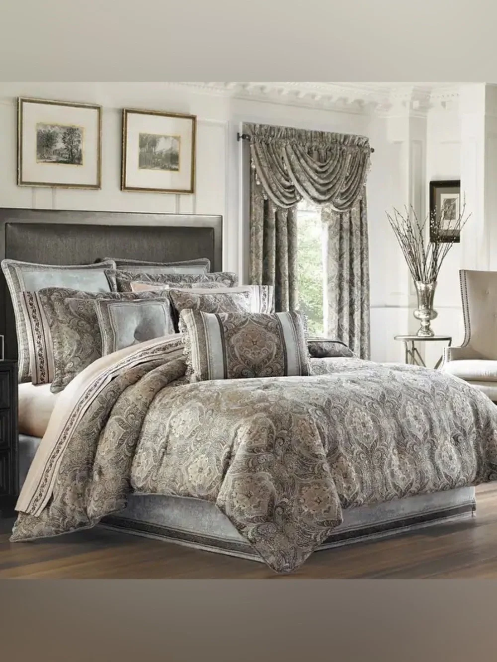 J. Queen New York Queen Size Comforter and 2 Matching Shams